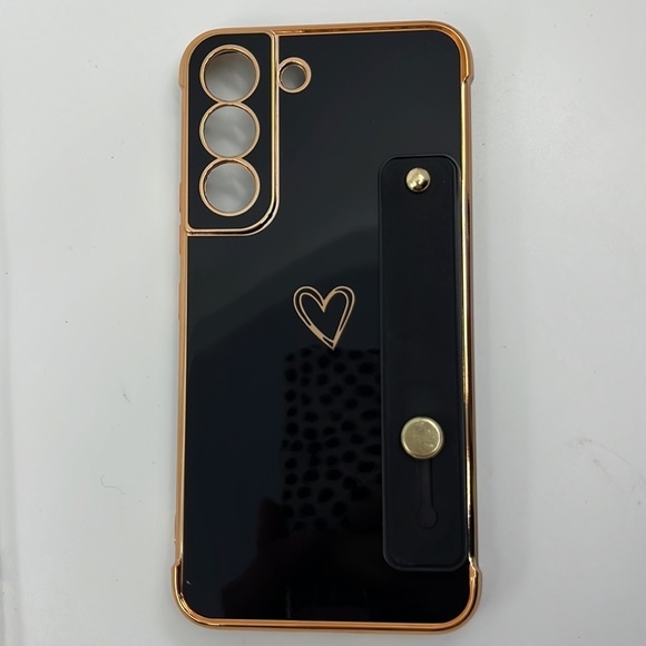 Stylish and Protective Cases for Samsung Galaxy S22 - Designed for Women & Girls - Picture 2 of 6